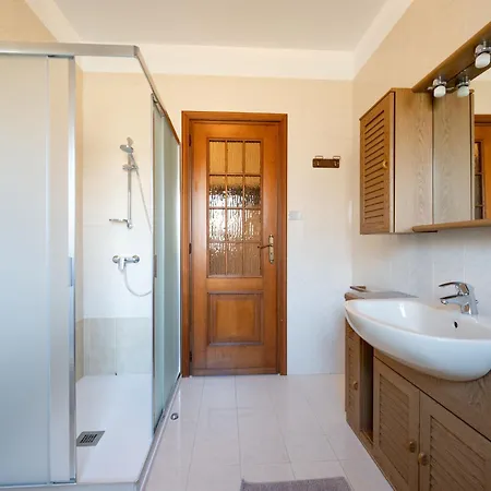 Daire Maison Pro De Solari-2 By Interhome Fenis